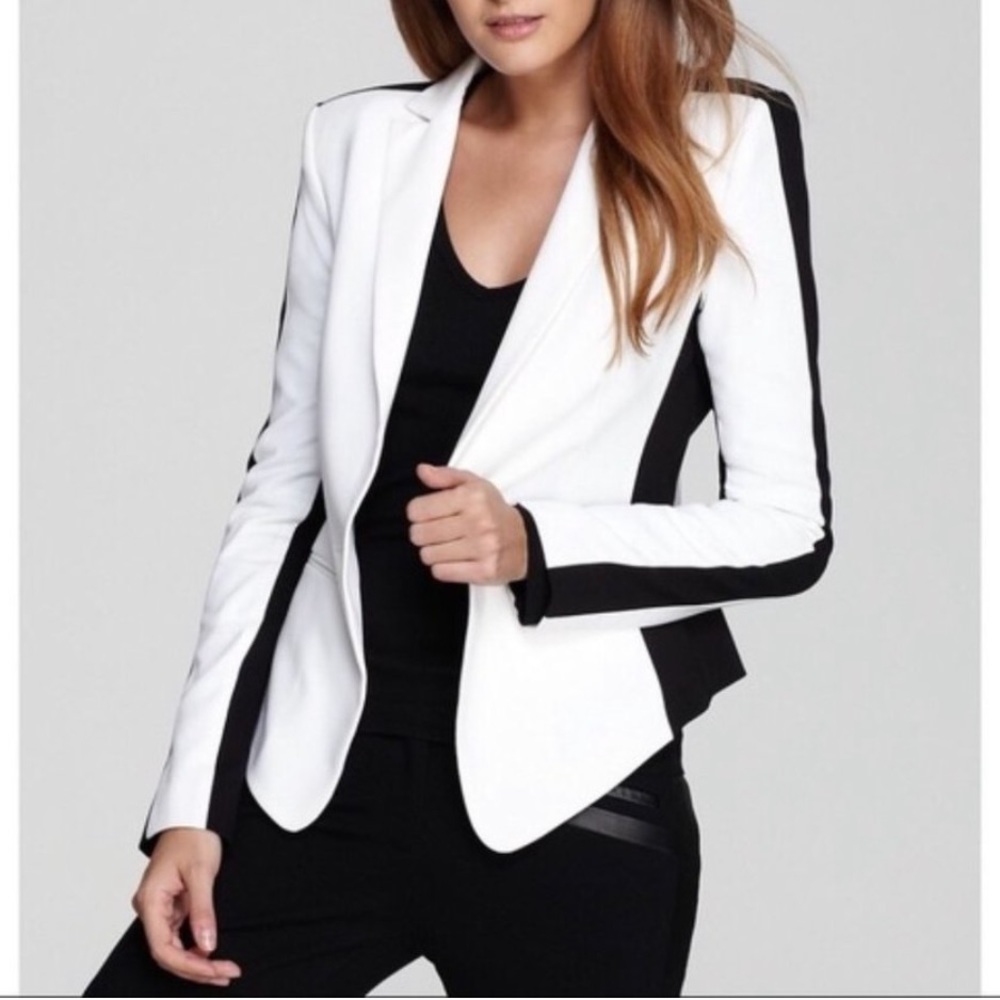 🔥FLASH SALE🔥BCBGMaxAzria Black & White Bowie Blazer Jacket - Size Small
